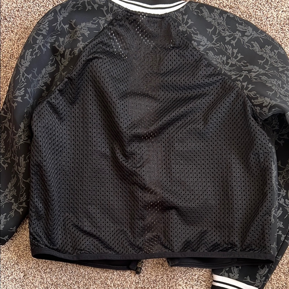 Black And Gray Patterned Bomber Jacket - image 3